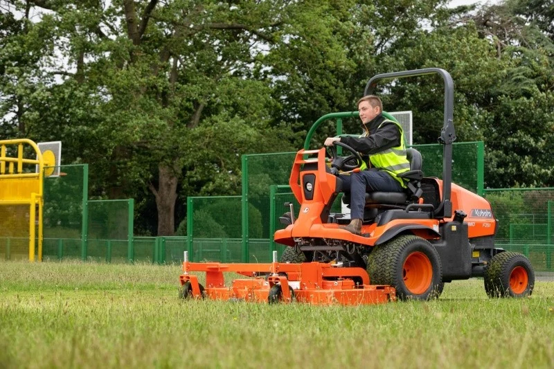 Traktorová sekačka Kubota F391